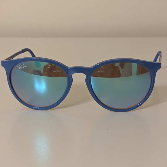 Sunglasses - Picture 2 of 7